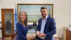 Στο Δημαρχείο Χανίων, η Επιτετραμμένη της Αμερικανικής Πρεσβείας στην Ελλάδα