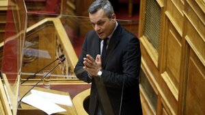 Χ. Μαμουλάκης: Να συμπεριληφθούν οι τρίτεκνες οικογένειες στα 2 + 2 έτη συνυπηρέτησης των γονέων