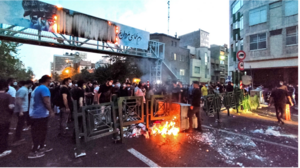 Ιράν: Τουλάχιστον 32 οι νεκροί από την κοινωνική εξέγερση που πυροδότησε ο θάνατος της Αμινί