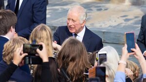 Ο βασιλιάς Κάρολος ευχαρίστησε τους Βρετανούς και ολόκληρο τον κόσμο για τα μηνύματα συμπάθειας