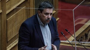 Α. Ξανθός: "Υπονομεύεται η δημόσια φροντίδα στον παιδικό καρκίνο"