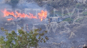 Φωτιά για 6η φορά φέτος στην Κέρη - Δείτε φωτογραφίες