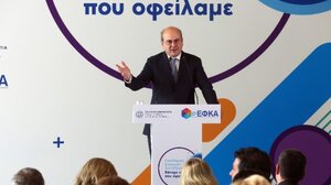 Κ. Χατζηδάκης: Τελειώσαμε με τις εκκρεμείς κύριες συντάξεις