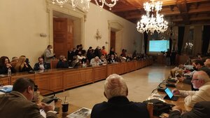 Το μέλλον του κέντρου επί τάπητος στο Δημοτικό Συμβούλιο: Πλακόστρωτο με ή χωρίς οχήματα;