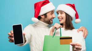 Οι ψηφιακές αγορές διχάζουν τους καταναλωτές τη φετινή εορταστική περίοδο