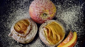 Ψητά μήλα με άρωμα κανέλας