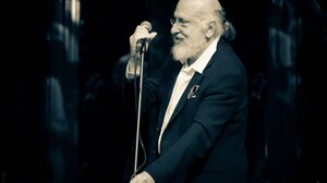 Θετικός στον κορωνοϊό ο Διονύσης Σαββόπουλος