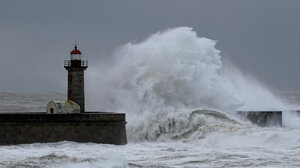 Καταιγίδες και θυελλώδεις νοτιάδες την Κυριακή στην Κρήτη