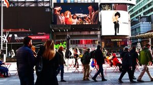 Η Αθήνα στις γιγαντοοθόνες της Times Square στη Νέα Υόρκη