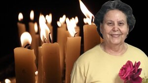 Ύστατο χαίρε στη Χαρά Αθανασάκη από κλήρο, θεσμικούς εκπροσώπους, πανεπιστημιακή κοινότητα