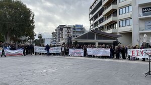 Στους δρόμους γιατροί κι εργαζόμενοι στα νοσοκομεία της Κρήτης 