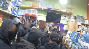 Παρέμβαση Ρουβίκωνα σε pet shop υπέρ απολυμένου εργαζόμενου