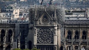 Παναγία των Παρισίων: Στη Γερμανία για αποκατάσταση τα παράθυρα του ιστορικού ναού