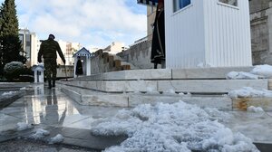 Η κακοκαιρία "Μπάρμπαρα" στην Αθήνα: Εικόνες από το κέντρο της πρωτεύουσας