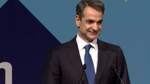 Η ομιλία Μητσοτάκη, τα γέλια στον εξώστη και η αντίδραση!