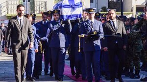 "O γιος μας έπεσε υπέρ πατρίδος":Κατέρρευσε η μάνα του Μάριου - Μιχαήλ