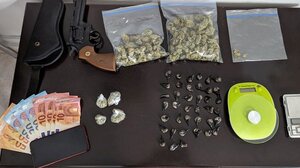 Συνελήφθη για διακίνηση ναρκωτικών: Έκρυβε στο σπίτι κάνναβη και κοκαΐνη