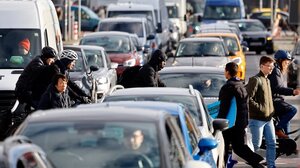 ΑΑΔΕ: Σχεδόν 9 στους 10 πλήρωσαν εμπρόθεσμα τα τέλη κυκλοφορίας