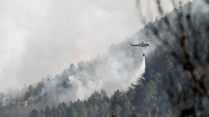 Εκτός ελέγχου μεγάλη δασική πυρκαγιά στην Ισπανία