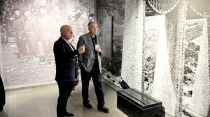 Στο Μουσείο Εθνικής Αντίστασης ο Αντώνης Σαμαράς