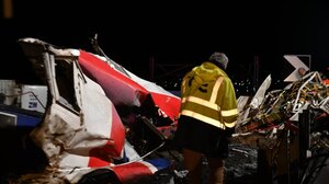 Τέμπη: Εικόνες από τη φονική σύγκρουση τρένων 