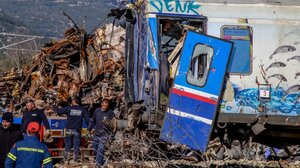 Τέμπη: Διευρύνονται οι έρευνες για την εθνική τραγωδία - Τί υποστηρίζει ο σταθμάρχης