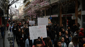 Μαχητική πορεία για την τραγωδία των Τεμπών