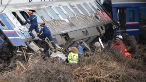 Τέμπη: 42 οι επιβεβαιωμένοι νεκροί, σύμφωνα με την Πυροσβεστική