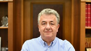 Αρναουτάκης: Το ανέσπερο Φως της Ανάστασης του Χριστού, να φωτίσει σε όλη την ανθρωπότητα