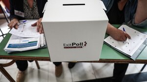 Εκλογές 2023: Πρόθυμοι να απαντήσουν στο Exit Poll οι Κρητικοί - Δείτε βίντεο