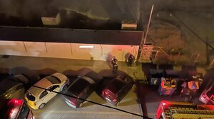 Εμπρησμό "δείχνουν" τα στοιχεία για τη φωτιά στο μπαρ της παραλιακής