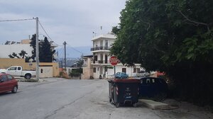 Έξυπνη τοποθέτηση πινακίδας