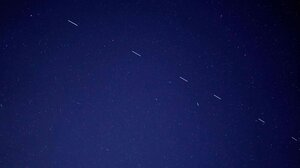 Οι Κρητικοί κοίταξαν τον ουρανό και είδαν μια σειρά από λαμπερές κουκίδες!