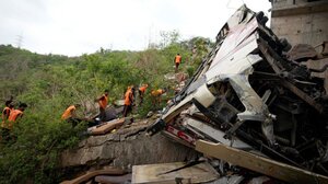 Ινδία: Μετωπική σύγκρουση λεωφορείων – 12 νεκροί