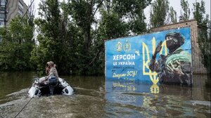 Πόλεμος στην Ουκρανία: Κατοχή, βομβαρδισμοί και τώρα πλημμύρες