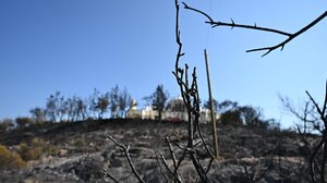 Οι εξελίξεις στα πύρινα μέτωπα σε Αττική, Λουτράκι, Ρόδο