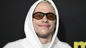 Pete Davidson: Θα προσφέρει 50 ώρες κοινωνικής εργασίας για την πρόκληση σοβαρού τροχαίου