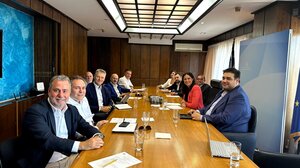 Συνάντηση της πολιτικής ηγεσίας του ΥΠΕΣ με αντιπροσωπεία του ΣΕΤΕ