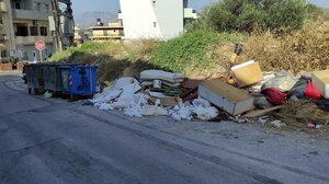 8η μέρα αμάζευτα σκουπίδια 