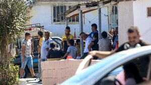 Διαμαρτύρονται οι κάτοικοι του καταυλισμού στα Δύο Αοράκια: "Δεν έχουμε ενημερωθεί για τη μετακίνηση"