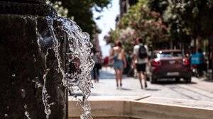 Καύσωνας Κλέων: Επικαιροποιήθηκε το έκτακτο δελτίο της ΕΜΥ – Οι θερμοκρασίες «φωτιά» ανά ημέρα