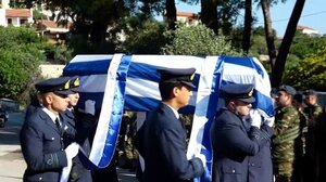 Πτώση Canadair: Θρήνος στο ύστατο χαίρε στον Χρήστο Μουλά 