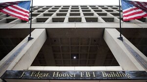 Στο Κογκρέσο, ο διευθυντής του FBI υφίσταται καταιγισμό επικρίσεων από Ρεπουμπλικάνους