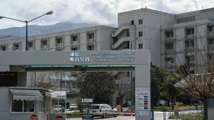 Σε φαρμακευτικό κώμα η 14χρονη που τραυματίστηκε σε τροχαίο με μηχανάκι 