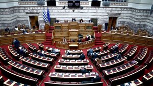 Βουλή: Στην επιτροπή Οικονομικών το νομοσχέδιο για την ενίσχυση των εισοδημάτων