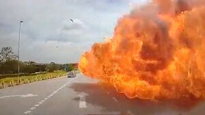 Τραγικό αεροπορικό δυστύχημα σε δρόμο ταχείας κυκλοφορίας