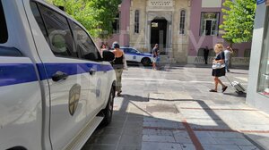 Υπό δρακόντεια μέτρα ασφαλείας οδηγήθηκε στα Δικαστήρια, ο 22χρονος που κατηγορείται ότι πυροβόλησε τον Νίκο- Βίντεο και φωτογραφίες