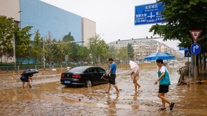 Τουλάχιστον εννέα νεκροί και έξι αγνοούμενοι στην επαρχία Χεμπέι λόγω των καταρρακτωδών βροχών