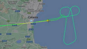 Πιλότος εκνευρίστηκε και σχημάτισε... πέος στον ουρανό!