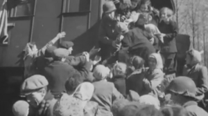 Συγκλονιστικό βίντεο από τη διάσωση χιλιάδων Εβραίων από τρένο των Ναζί!